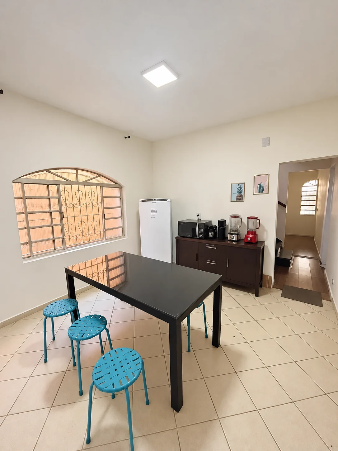 Copa e sala de refeições do Coliving Brooklin